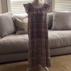 Small and flowy Loft dress